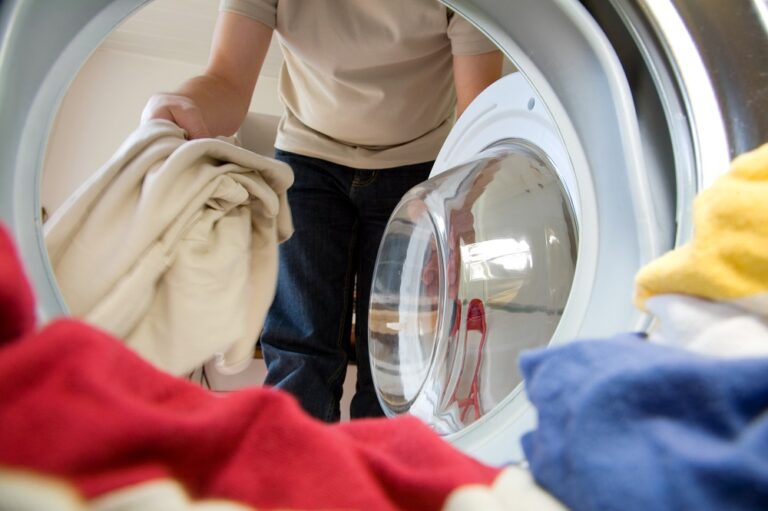 tips-for-doing-laundry-in-the-winter